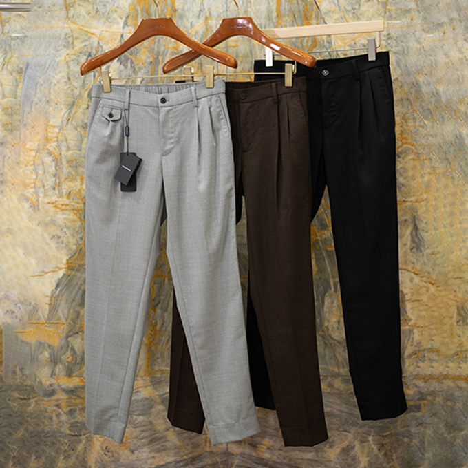dolce & gabbana pleated wool tapered casual trousers